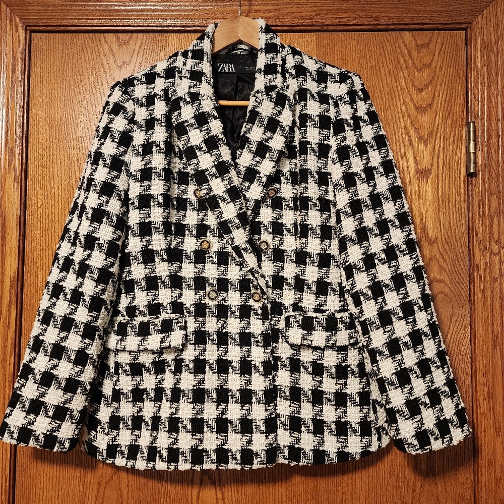 Like New Zara Double-Breasted Blazer (Size L) - Instant Chanel Vibes!